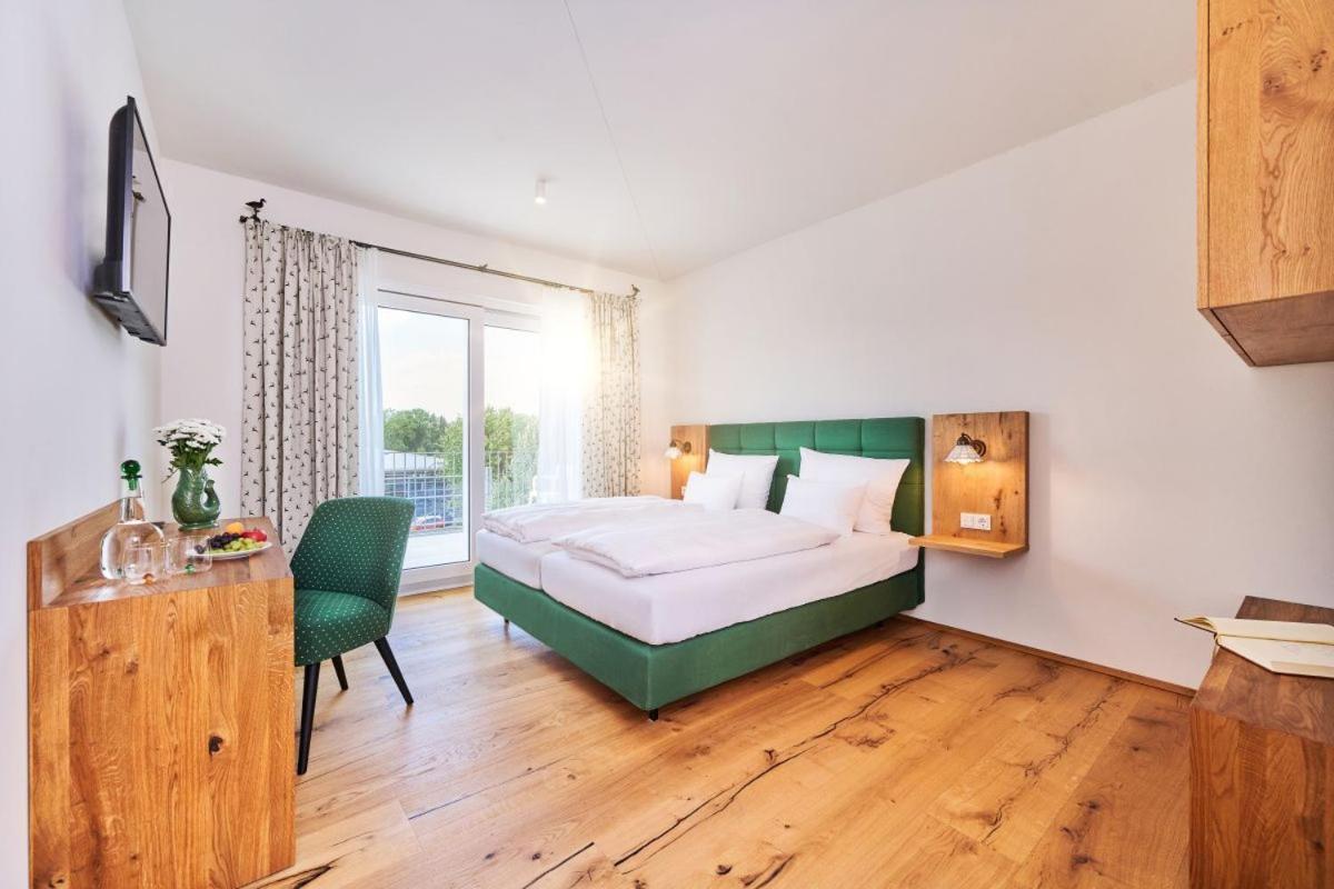 Hotel Der Einrichter Straubing Esterno foto