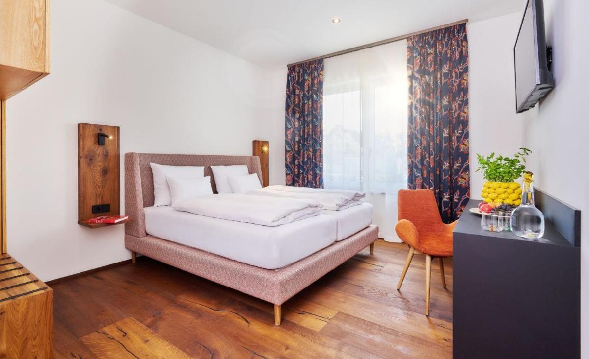 Hotel Der Einrichter Straubing Esterno foto