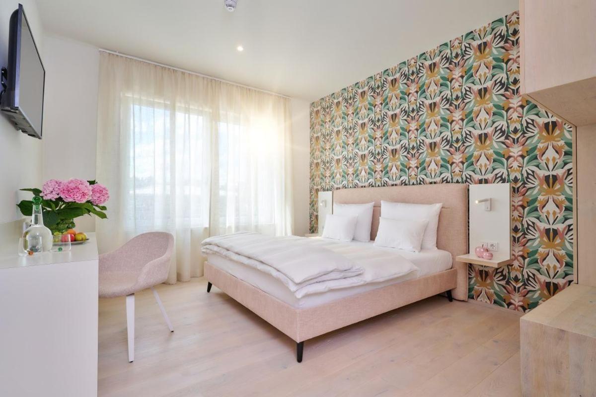 Hotel Der Einrichter Straubing Esterno foto
